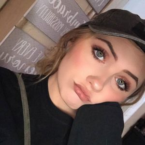 Meet your Posher, Katrina